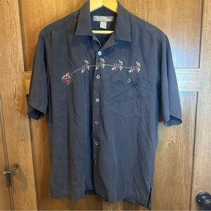 Vintage Tori Richard 100% Silk Black Shirt with Rocking Santa Detail